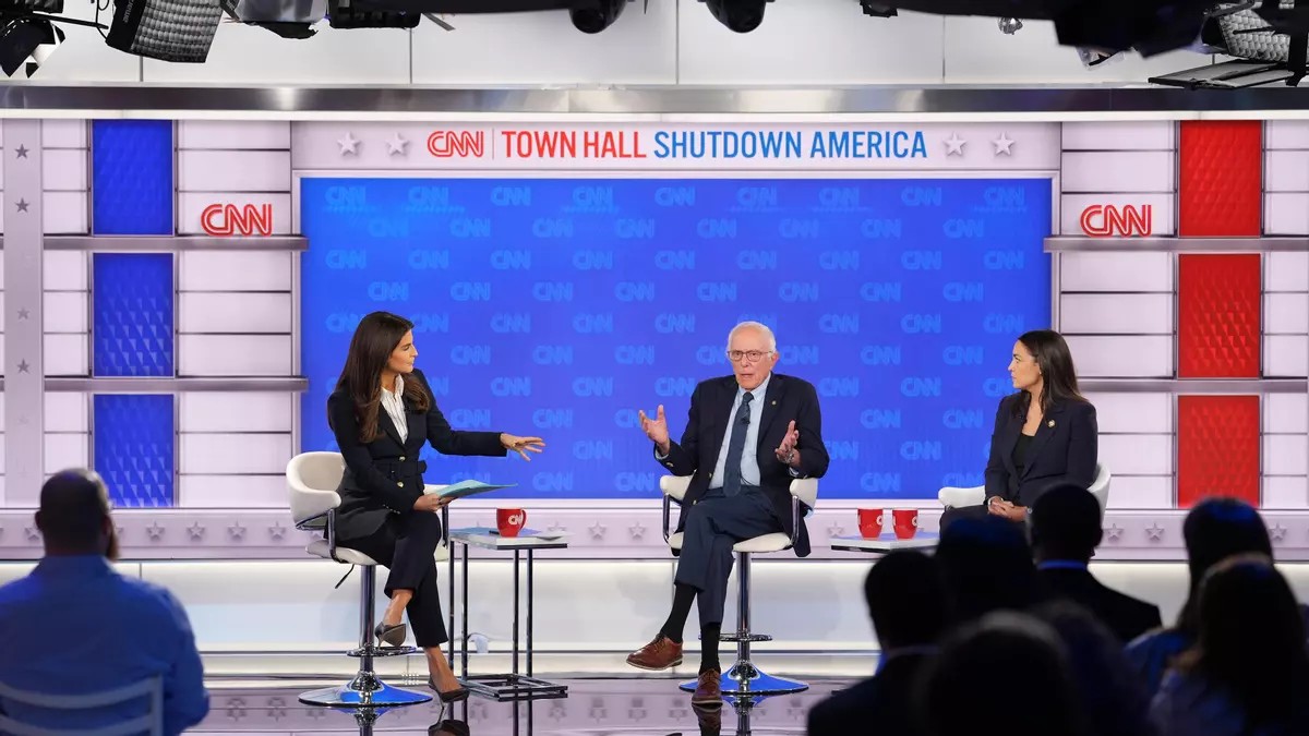 Bernie Sanders y Ocasio-Cortez llaman a reaccionar contra Trump