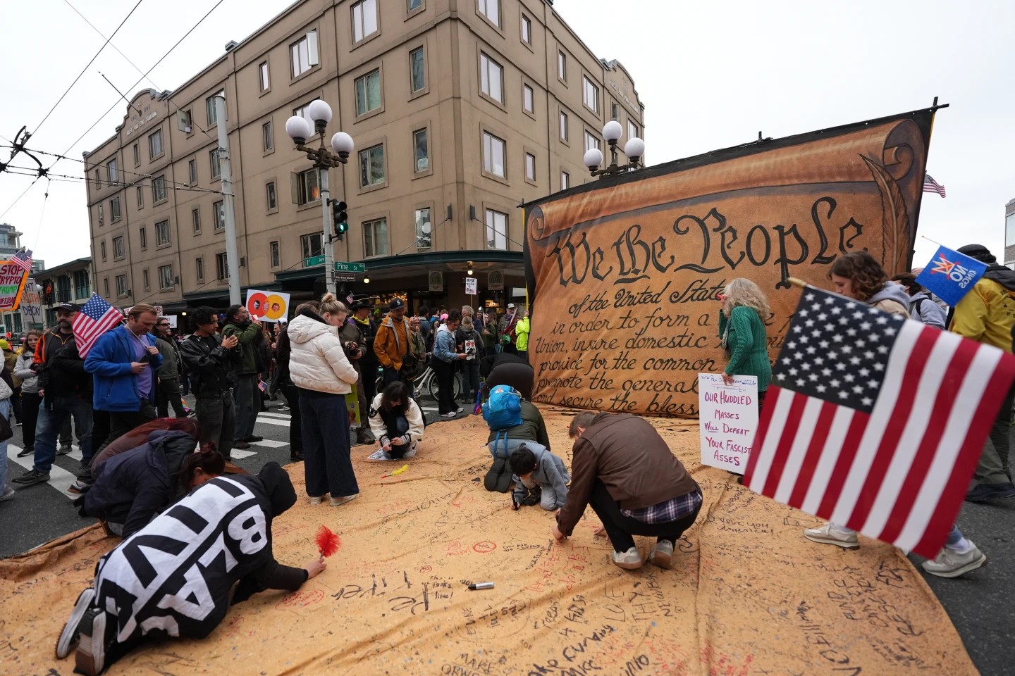 Más de 7 millones de voces en EEUU contra el autoritarismo de Trump