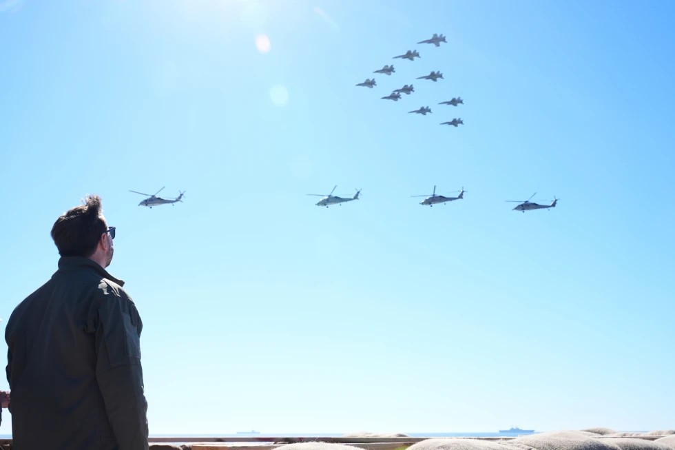 Newsom critica exhibición militar federal en el Sur de California