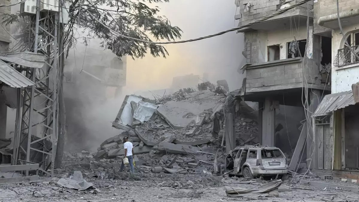 Israel bombardea Gaza pese al alto el fuego: al menos 36 muertos