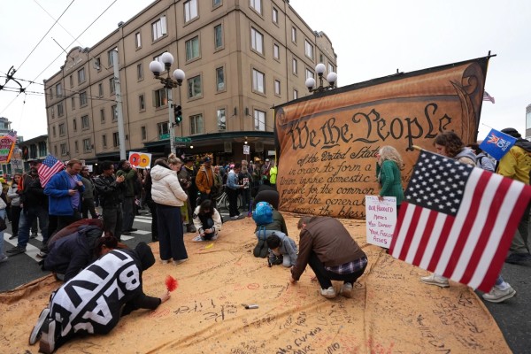 Más de 7 millones de voces en EEUU contra el autoritarismo de Trump