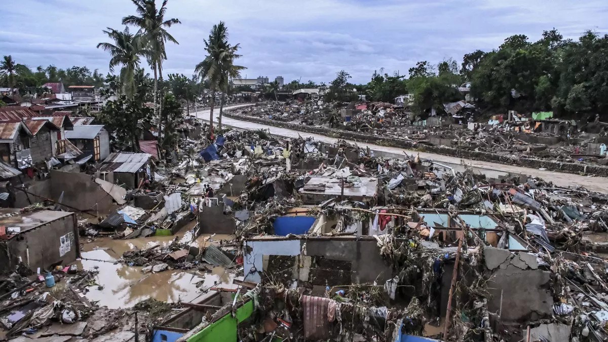 Tifón Kalmaegi deja 114 muertos y 127 desaparecidos en Filipinas