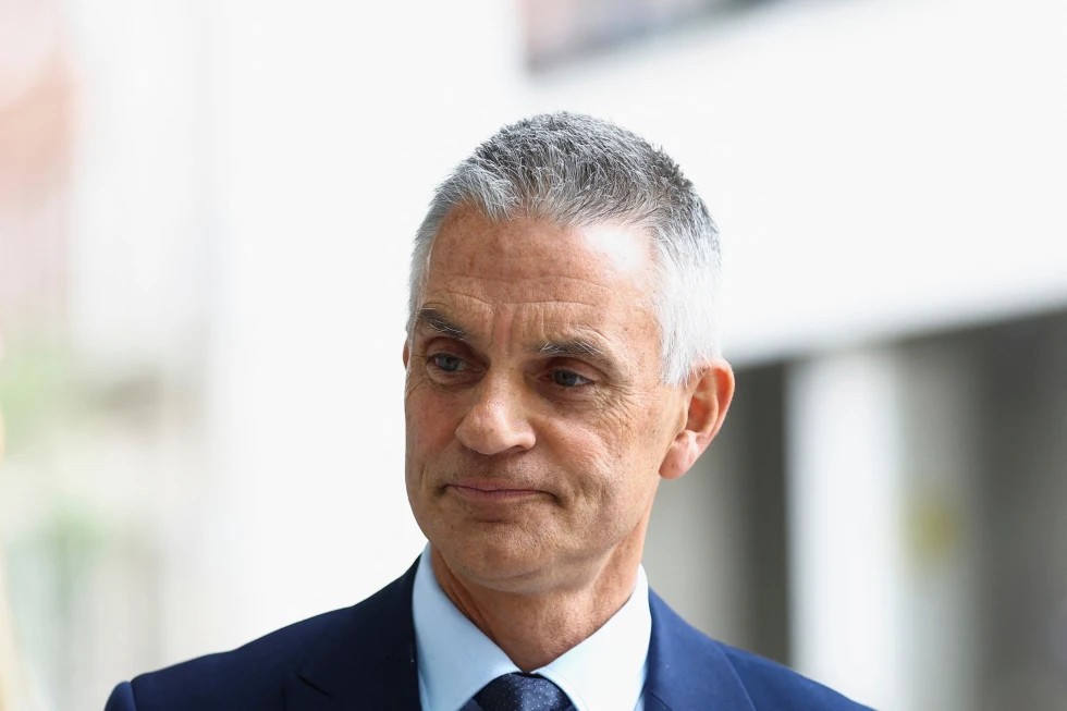 Director de la BBC renuncia tras críticas en discurso de Trump