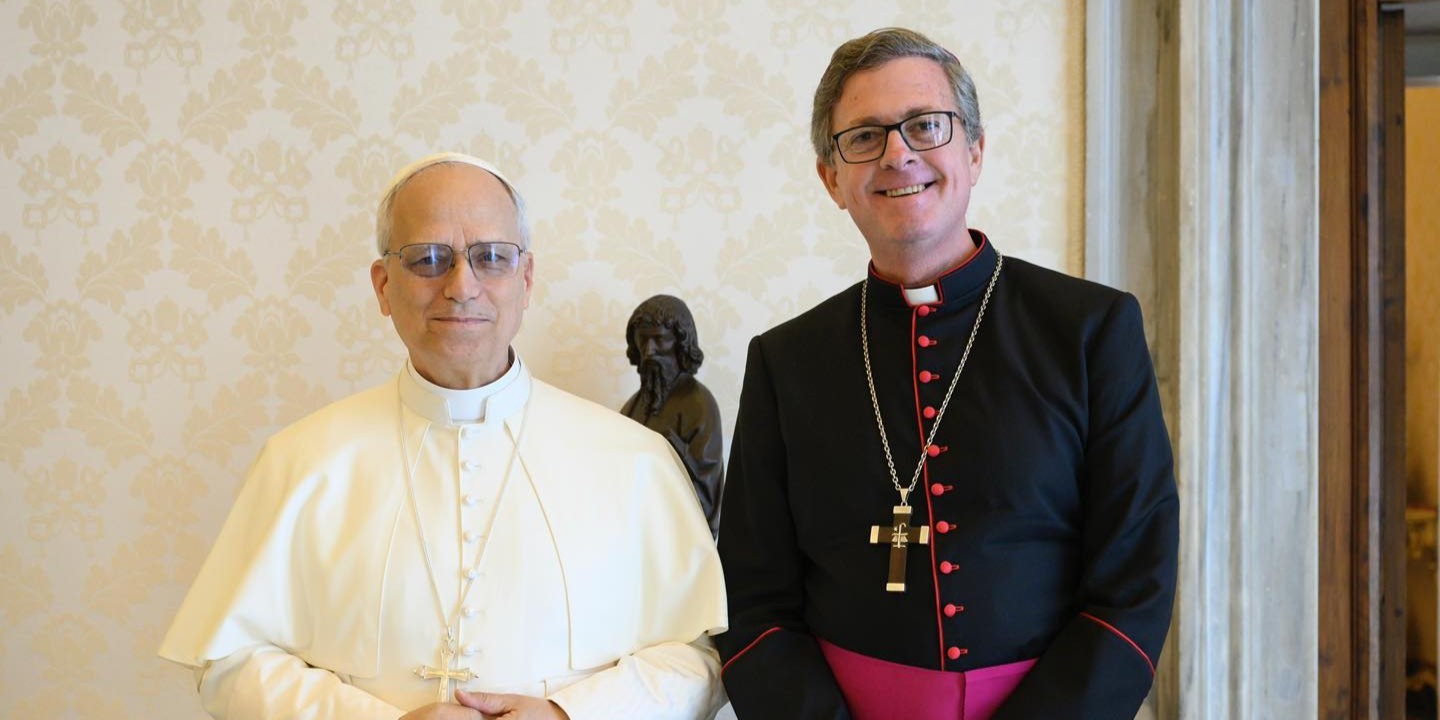 El papa León XIV y el arzobispo Jorge García Cuerva de Buenos Aires, Argentina, junio 2025. Redes sociales del arzobispado de Buenos Aires.