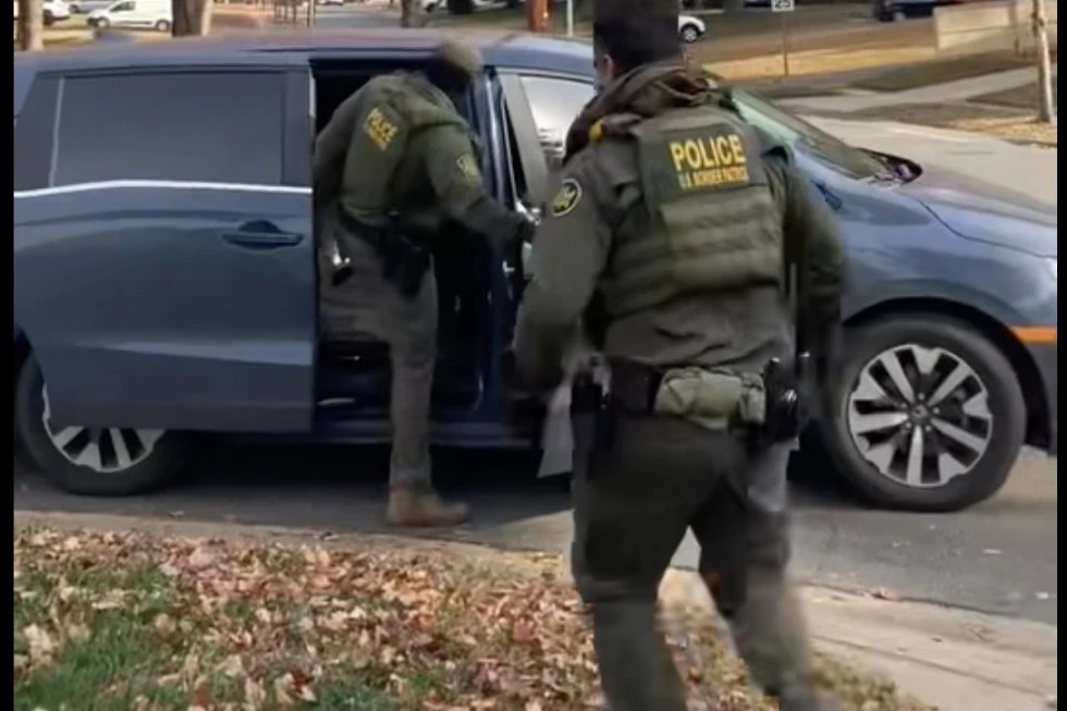 Operativos de ICE generan miedo y cierres de negocios en Charlotte