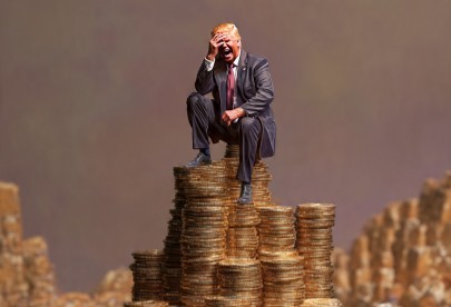 Bitcoin cae, Wall Street tiembla y un país desafía al dólar