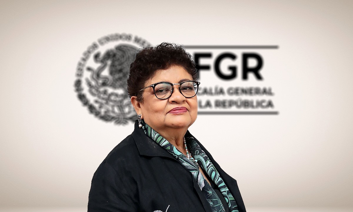 Ernestina Godoy queda al frente de la FGR
