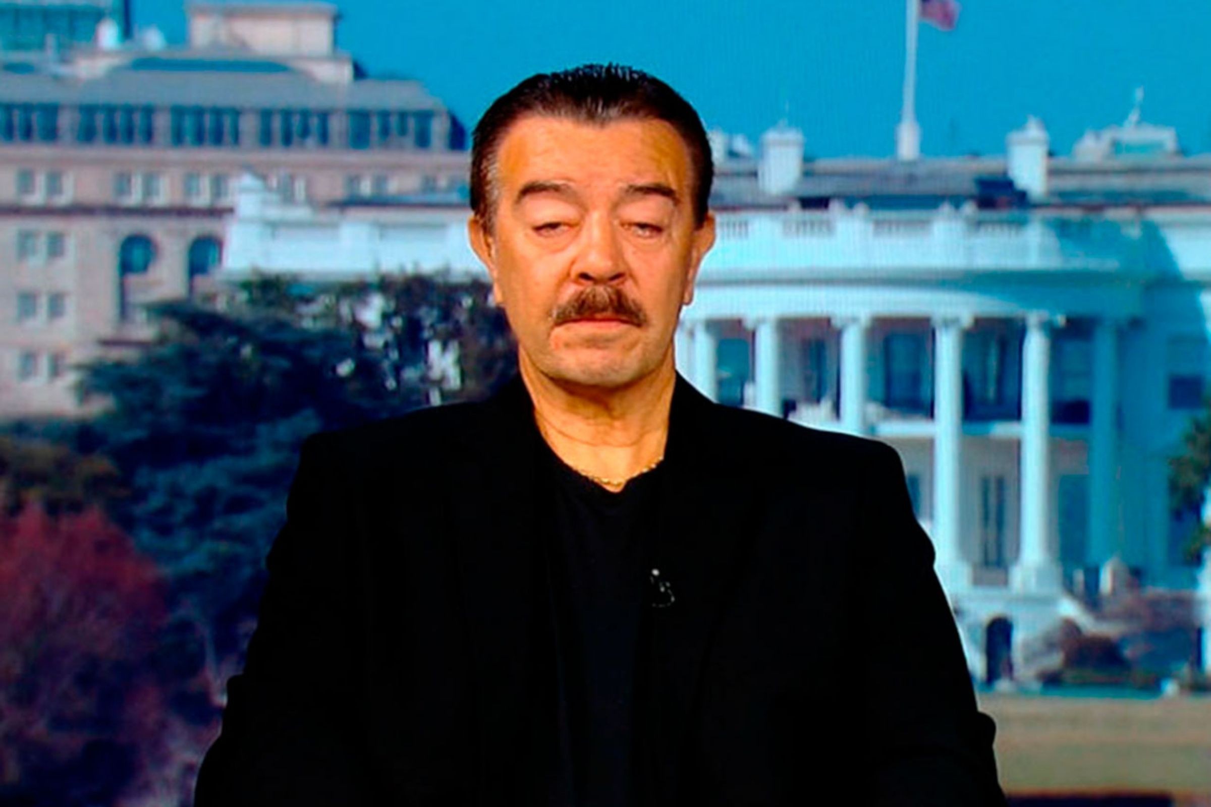 Mike Vigil corrige a Trump: fentanilo no es arma de destrucción masiva