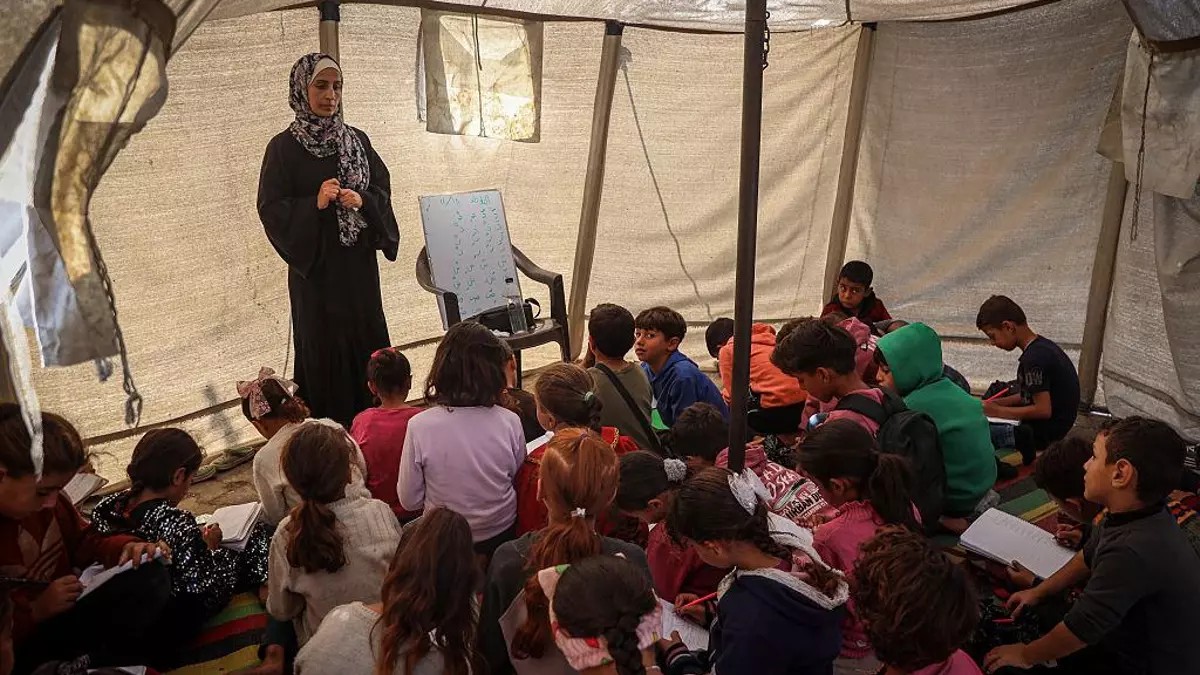 Gaza vuelve a aulas entre ruinas tras dos años de genocidio