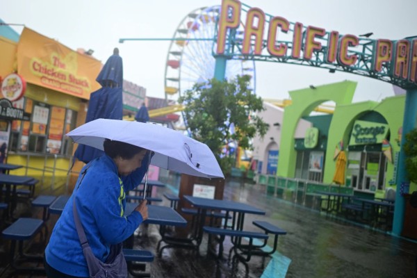 Tormentas amenazan más lluvias en Navidad en el sur de California