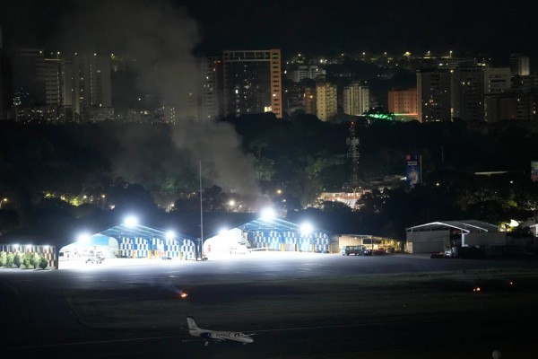 Siete explosiones y sobrevuelos militares sacuden Caracas