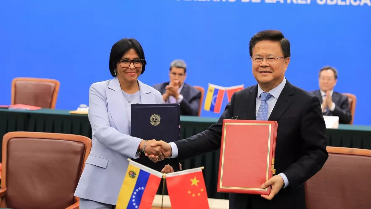 China, el petróleo y el precio del golpe al derecho internacional