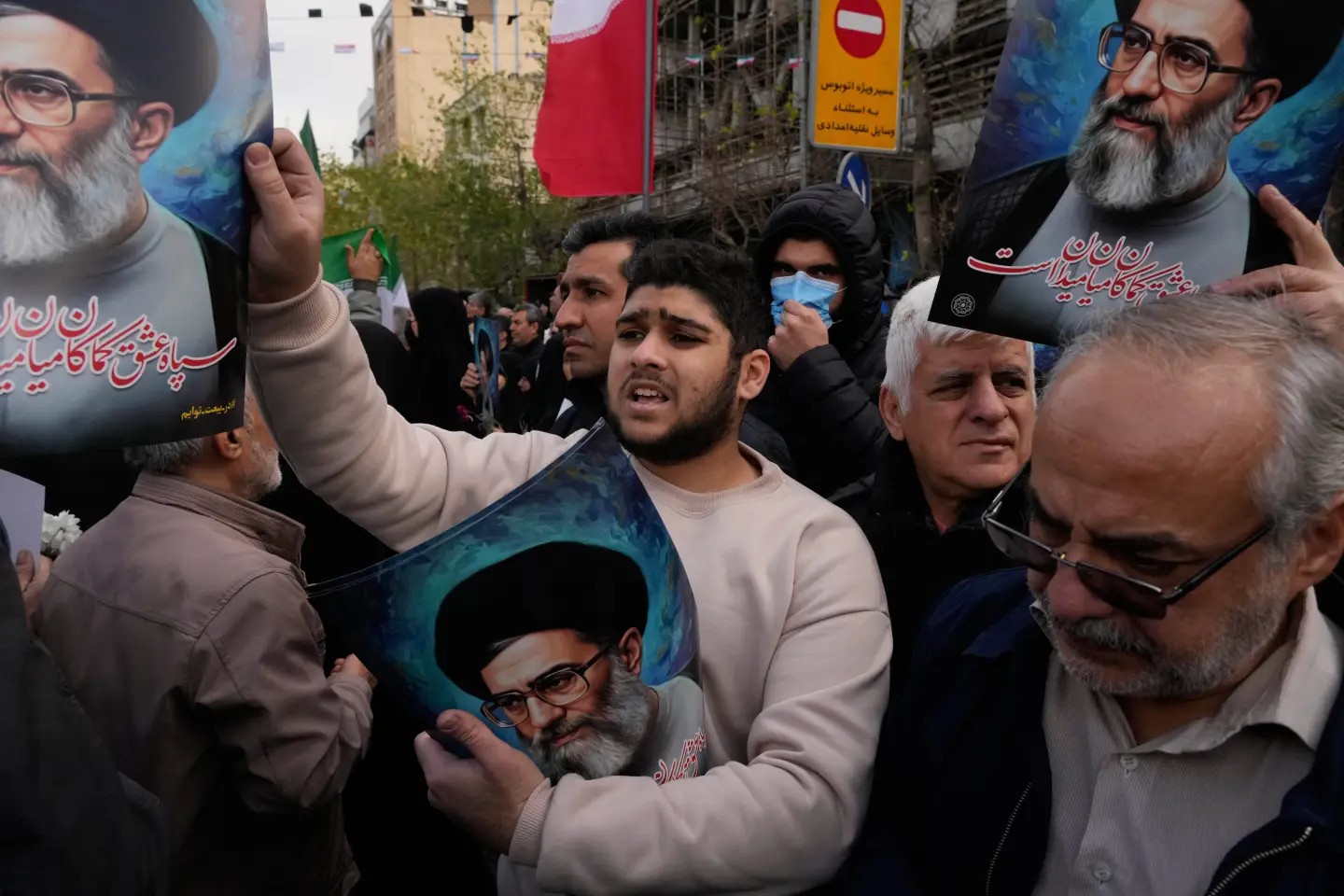 Iran Shuts Airspace for Hours as Tensions with US Stay High