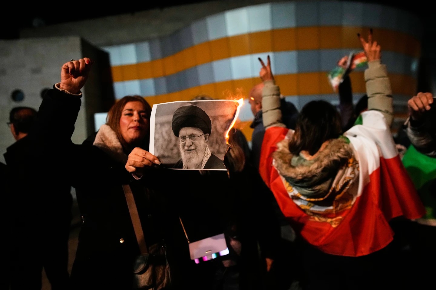 Iran Shuts Airspace for Hours as Tensions with US Stay High