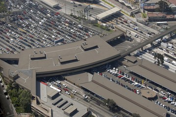 Fronteras digitales: tecnología para traficar sueños en Tijuana