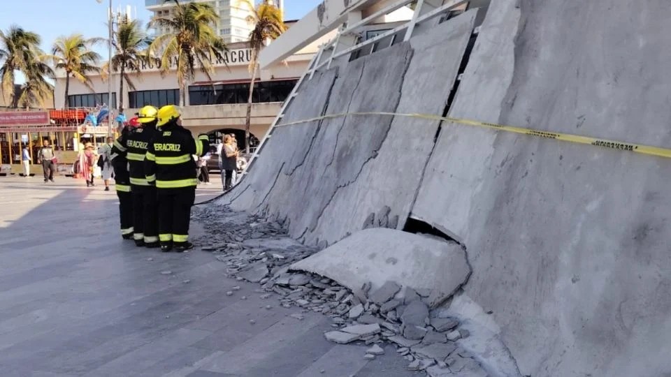 A Rosa Hernández se le derrumba Veracruz y también sus mentiras