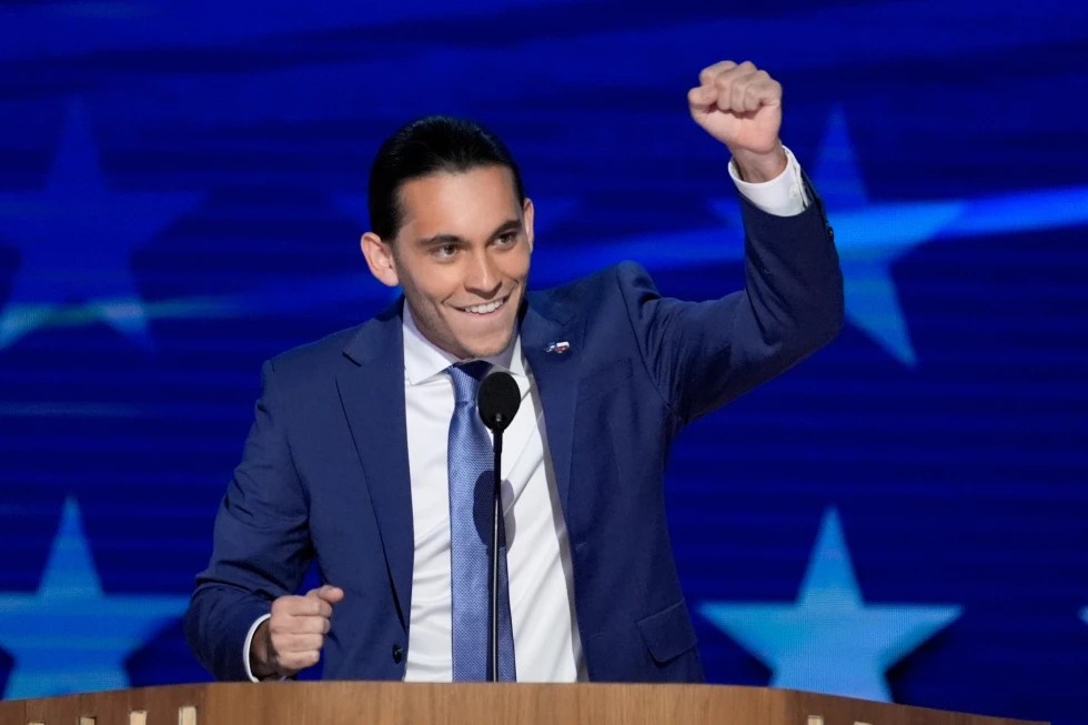 Demócratas con influencers latinos para recuperar voto en Texas