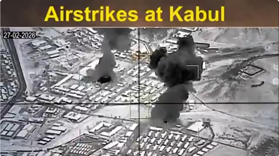 Pakistán bombardea Kabul y declara la guerra contra Afganistán