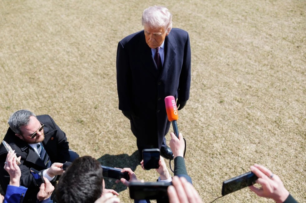 Trump habla de posible “toma amistosa” de Cuba