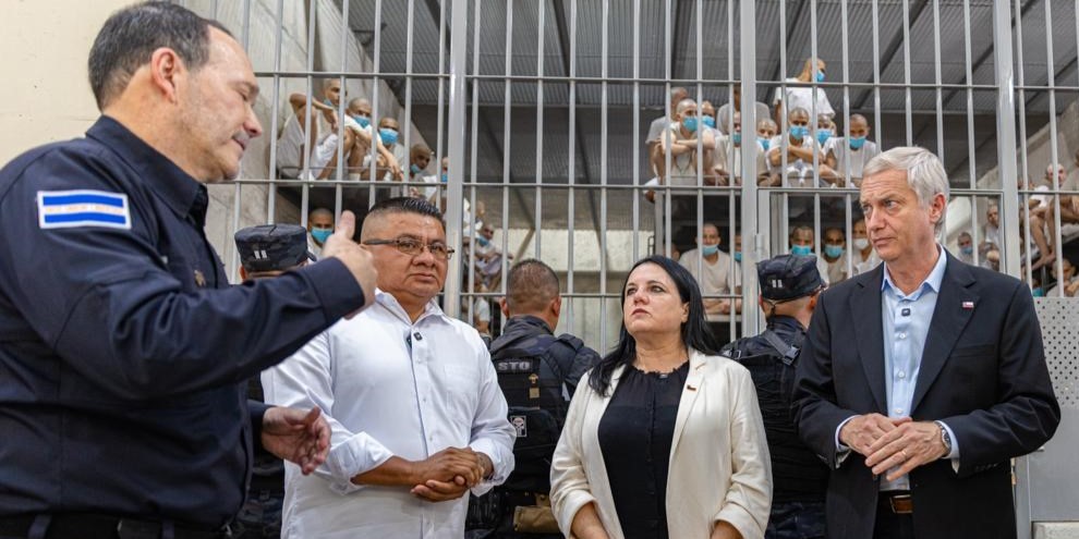 To the far right, while hearing an explanation from the Salvadoran authorities, then Chilean president-elect José Antonio Kast at the CECOT mega-prison in El Salvador, January 30, 2026. Image provided and distributed by the Salvadoran Government Press Office. To the far right, while hearing an explanation from the Salvadoran authorities, then Chilean president-elect José Antonio Kast at the CECOT mega-prison in El Salvador, January 30, 2026. Image provided and distributed by the Salvadoran Government Press Office.