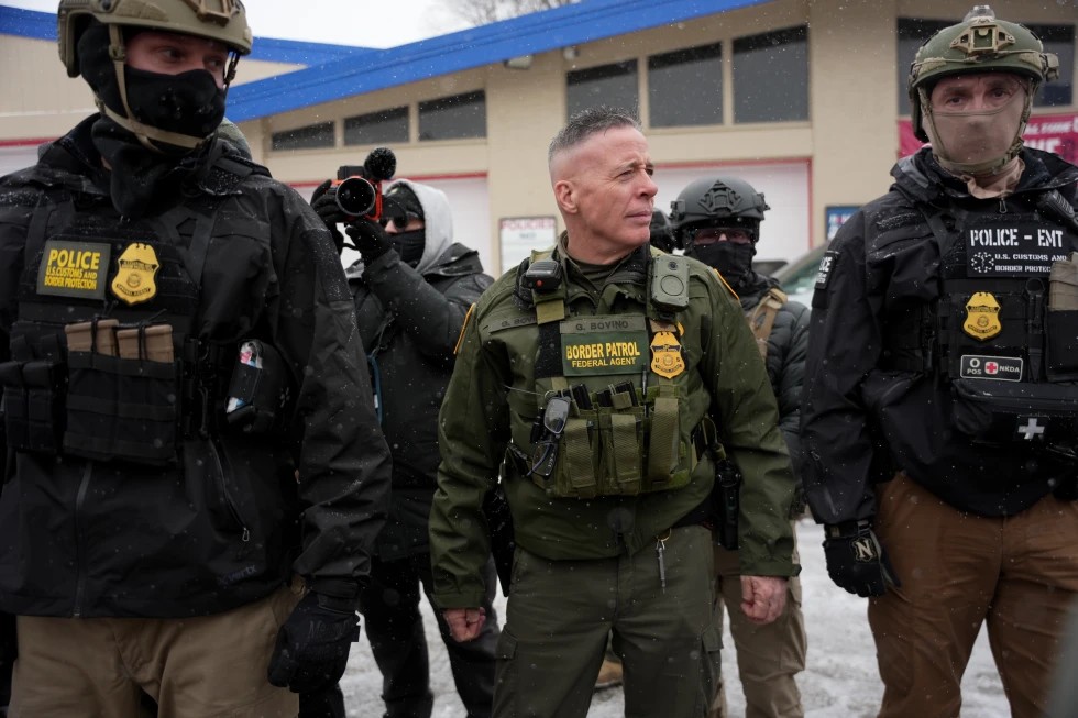 Minnesota investiga a agentes federales por abusos en redadas
