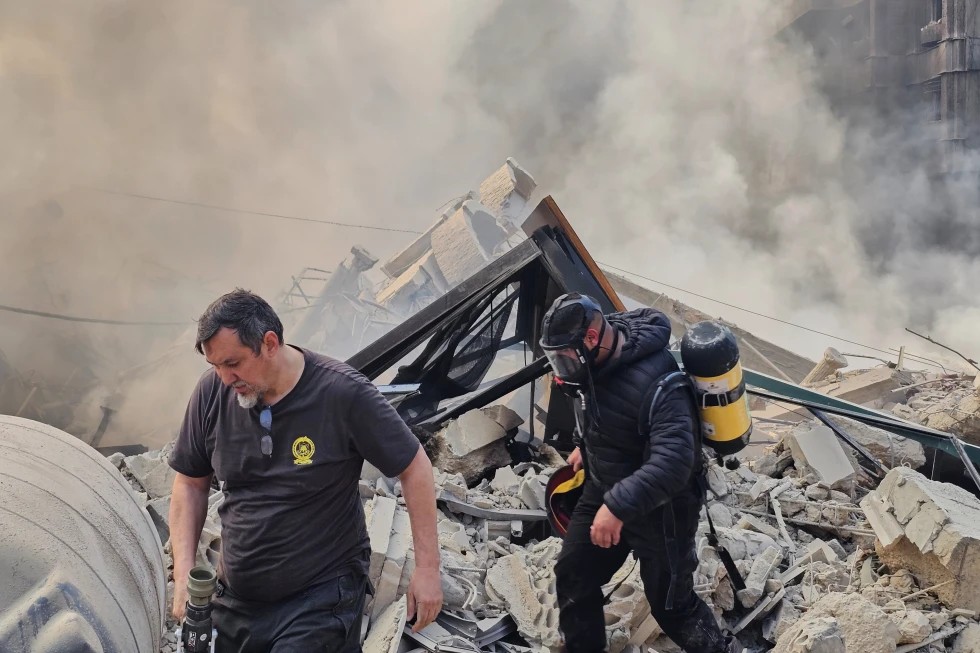 Escalada en Oriente Medio: evacuaciones y cierre de rutas estratégicas
