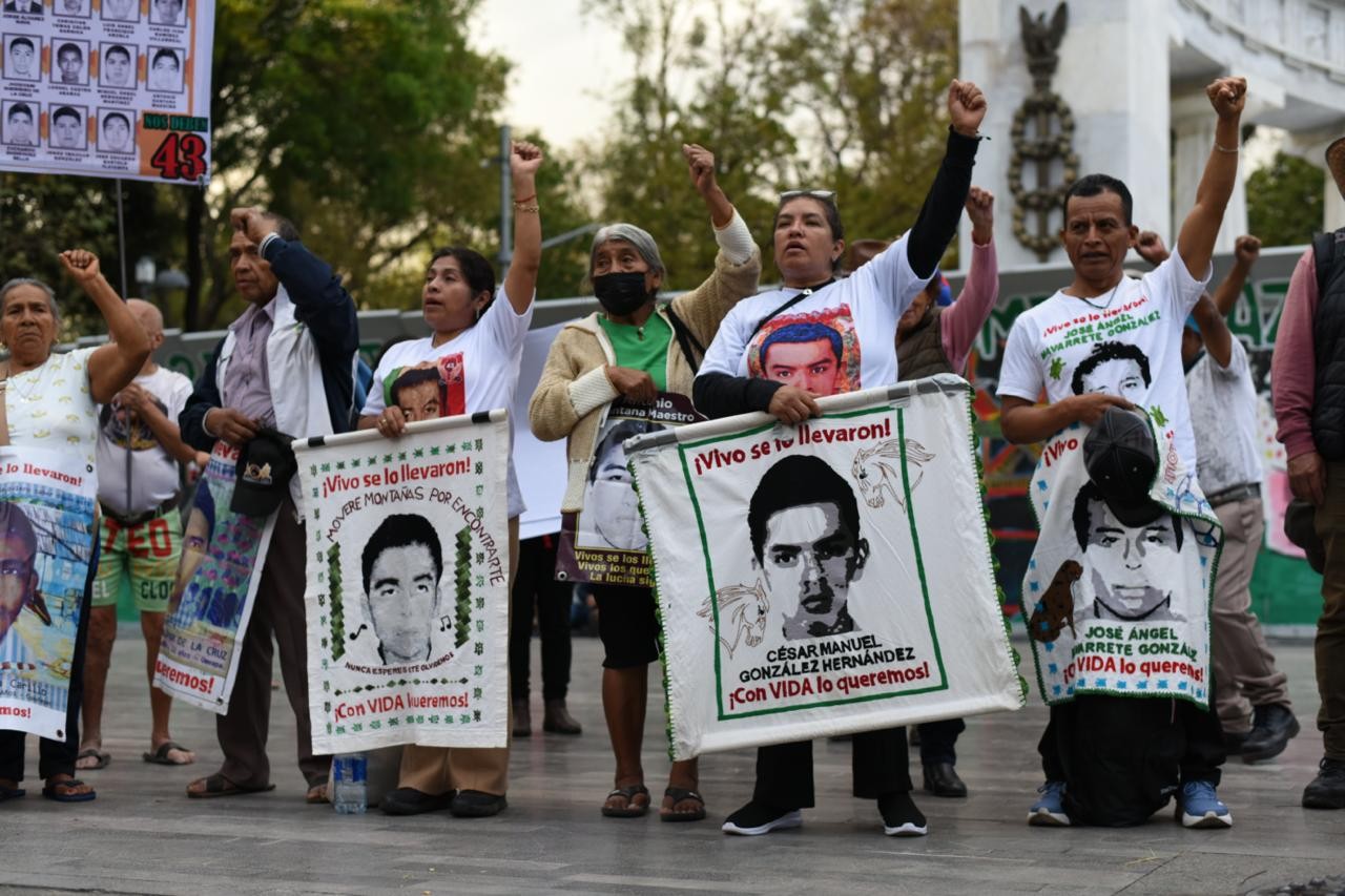 Poder Judicial ordena a Sedena entregar documentos ocultos de caso Ayotzinapa