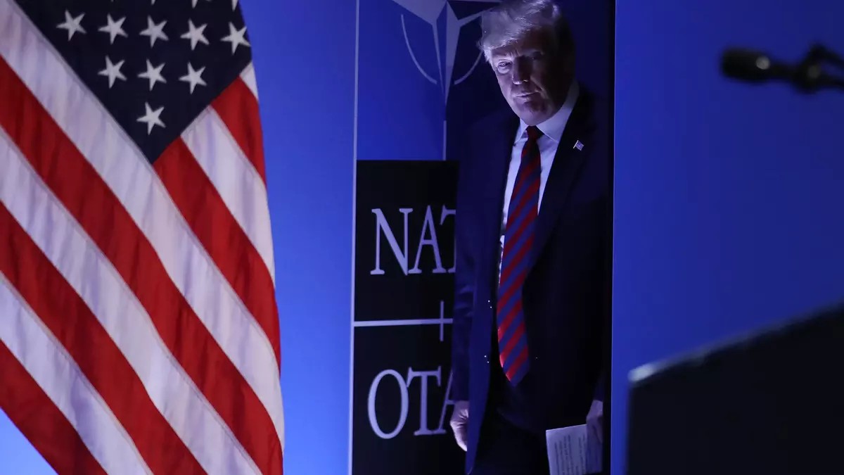 Trump explota contra aliados europeos por crisis en estrecho de Ormuz