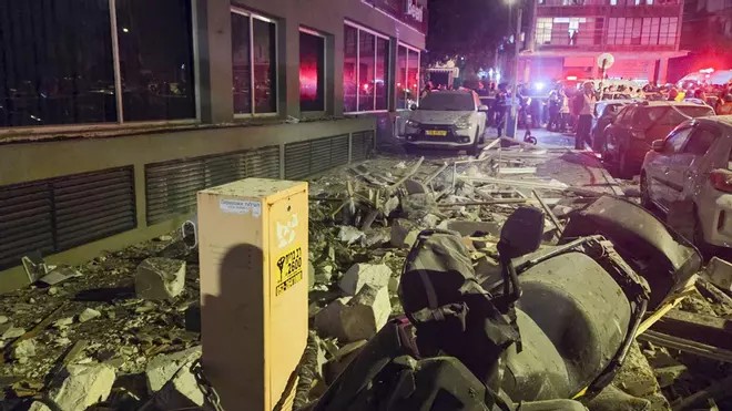 Irán ataca Tel Aviv en respuesta al asesinato de Ali Larijani