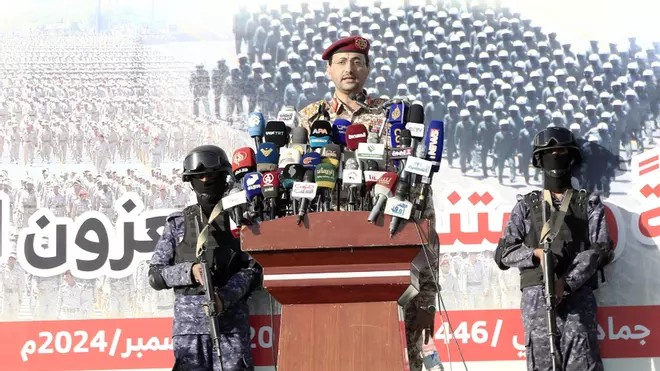 Hutíes de Yemen entran en guerra con Irán y atacan Israel