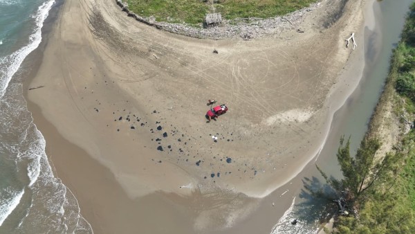 Oil Spill Spreads Across the Gulf of Mexico as Source Remains Unknown