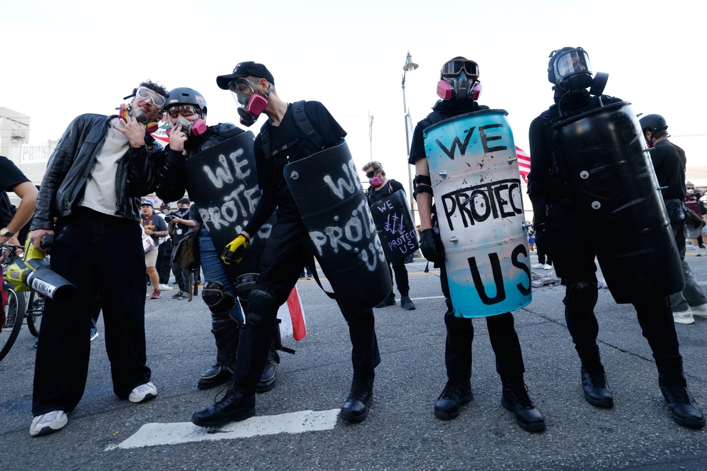 Los Ángeles: gas lacrimógeno y 74 arrestos en protesta anti-Trump