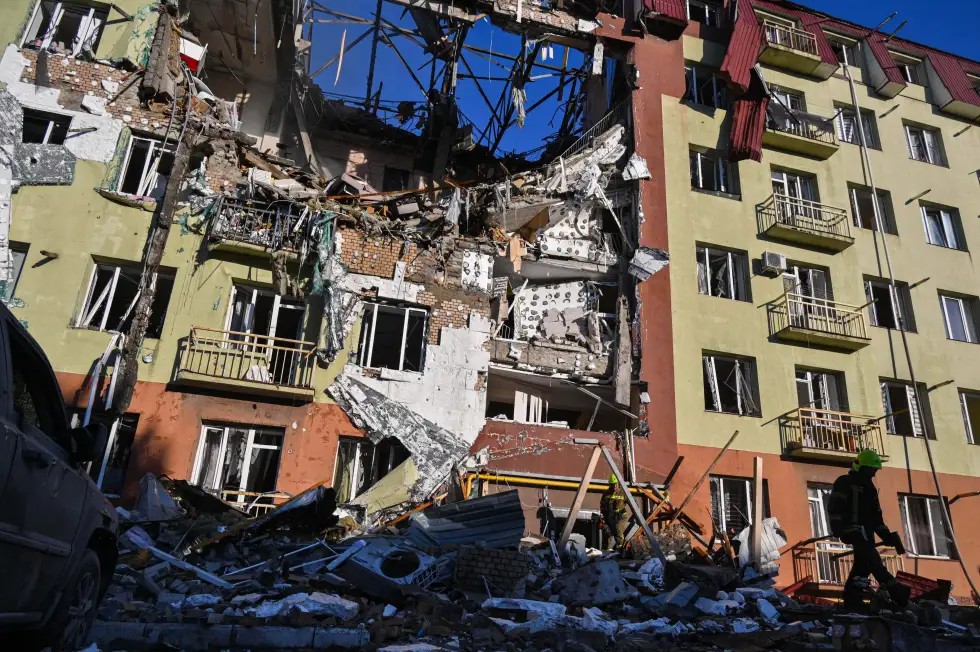 Ataque de Rusia en Odesa, Ucrania, mata a dos mujeres y un niño