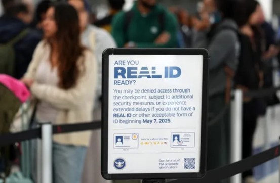 Florida marcará migrantes con ID que revelará ciudadanía desde 2027