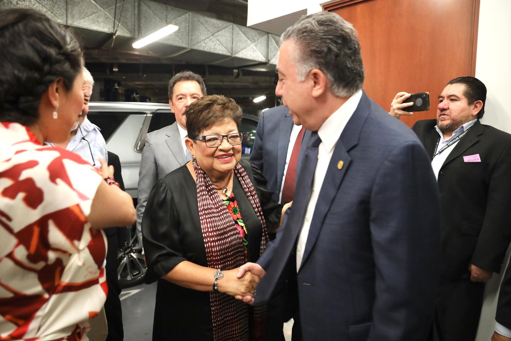 Senador Inzunza habría amagado con revelar información sobre López Obrador
