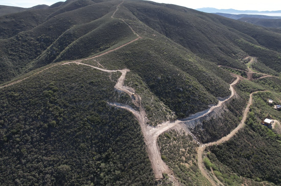 Autoridades clausuran caminos ilegales y obras en Valle de Guadalupe