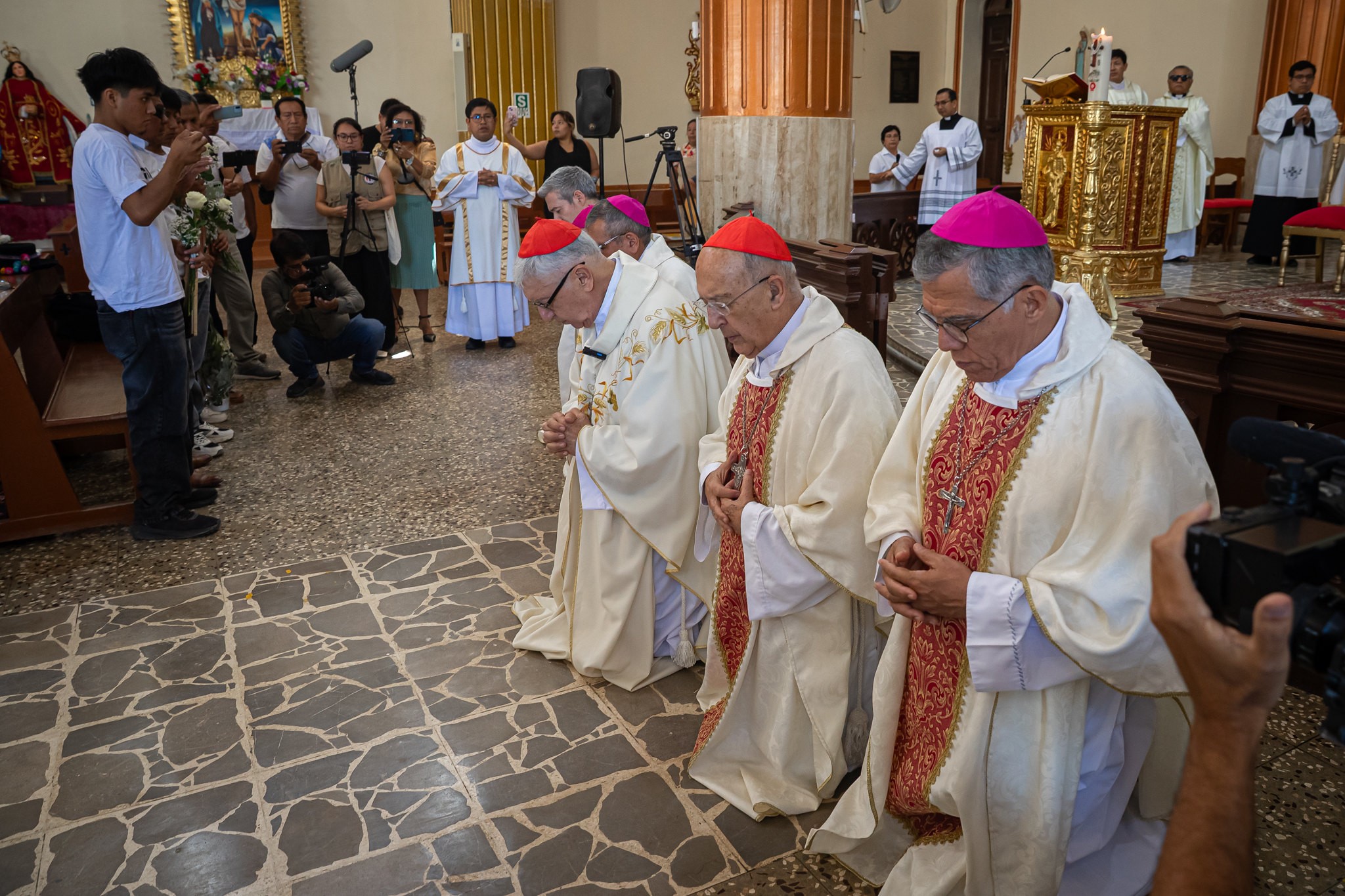 The concelebrants of the Mass at the parish of Saint John the Baptist in Catacaos, Peru. May 23, 2026. Social media of the Archdiocese of Lima. The concelebrants of the Mass at the parish of Saint John the Baptist in Catacaos, Peru. May 23, 2026. Social media of the Archdiocese of Lima.
