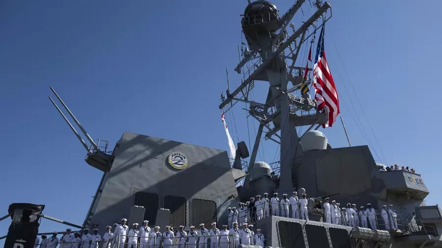 Estados Unidos ataca Irán mientras Trump negocia un nuevo acuerdo