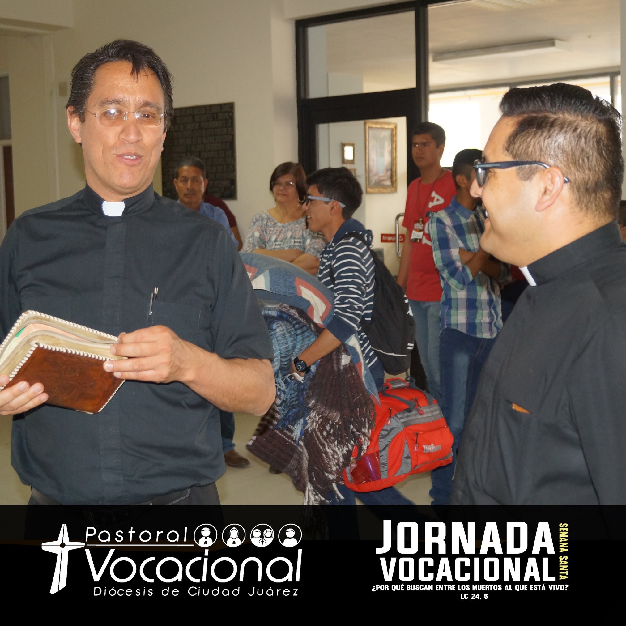 Istíbal Valenzuela y otro sacerdote de la diócesis de Ciudad Juárez en un poster usado por esa entidad como parte de su jornada vocacional en 2018. De las redes sociales de la diócesis. Istíbal Valenzuela y otro sacerdote de la diócesis de Ciudad Juárez en un poster usado por esa entidad como parte de su jornada vocacional en 2018. De las redes sociales de la diócesis.