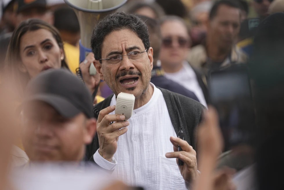 Iván Cepeda reconoce resultados de la 1ra vuelta electoral en Colombia