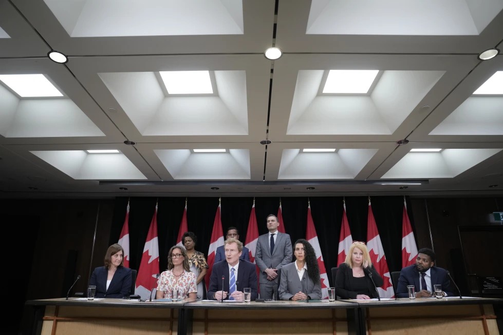 Canadá busca prohibir redes sociales a menores de 16 años