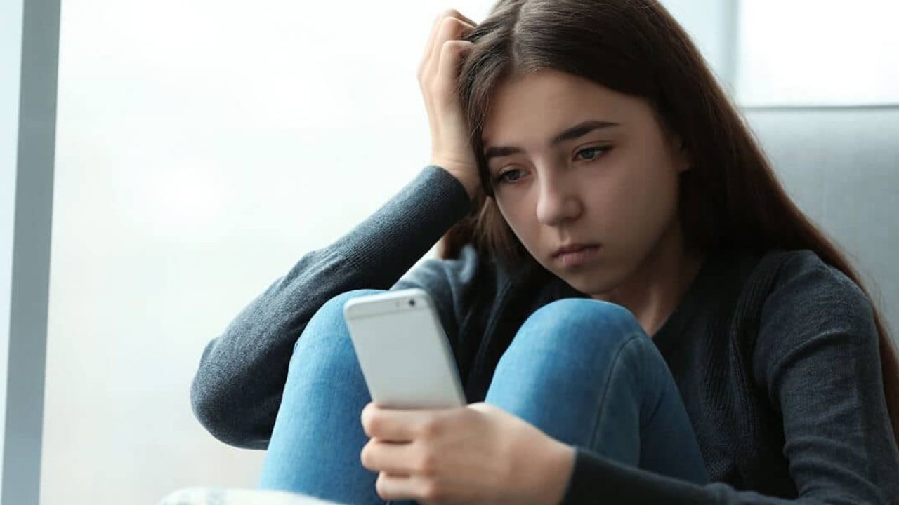“Si quieres ser bella, tienes que ver estrellas”: el riesgo digital para niñas