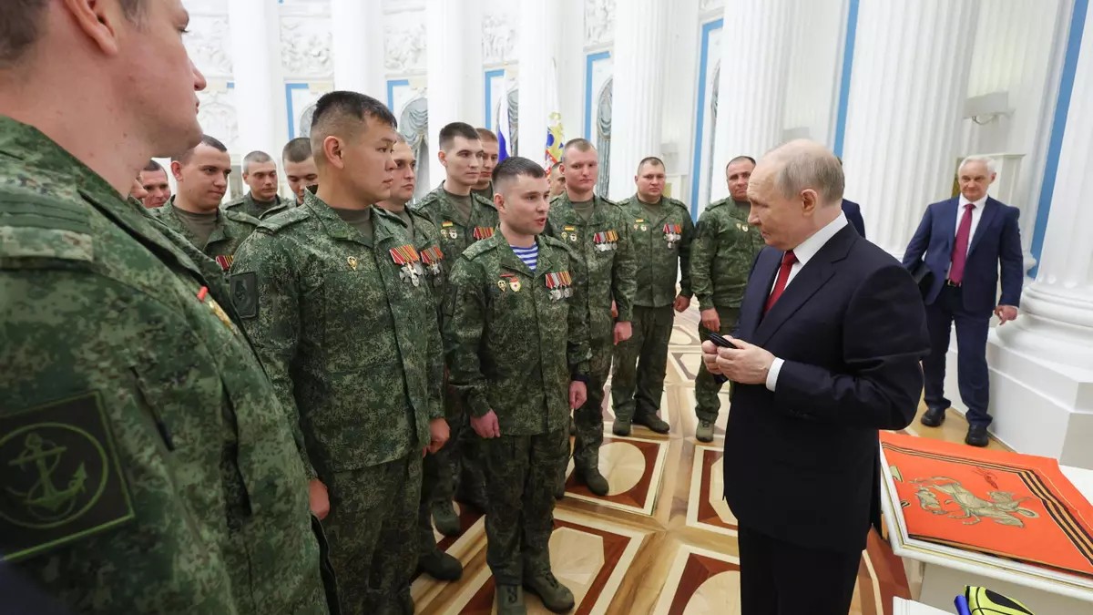 Putin endurece control interno ante desgaste de Rusia