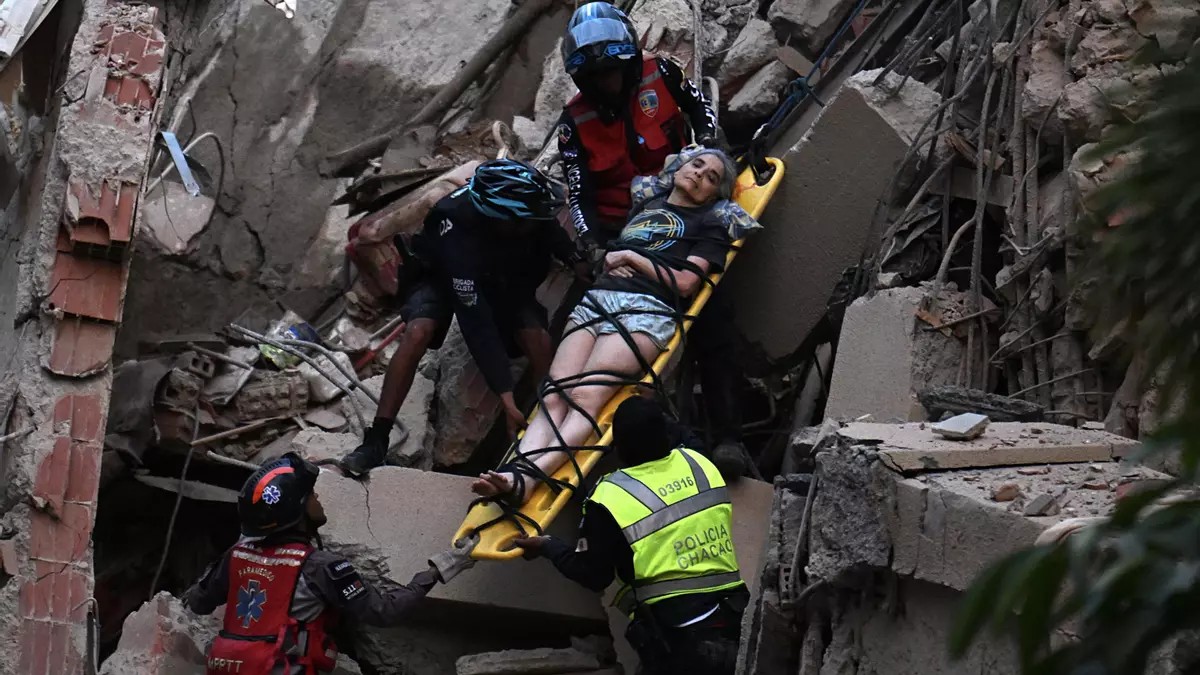 Doble terremoto golpea Venezuela; Caracas registra decenas de muertos
