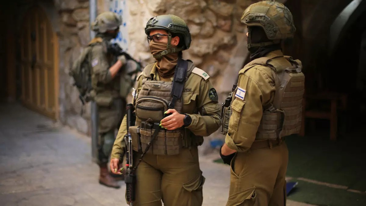 Exjefes de Israel amenazan con llevar a Netanyahu ante la justicia