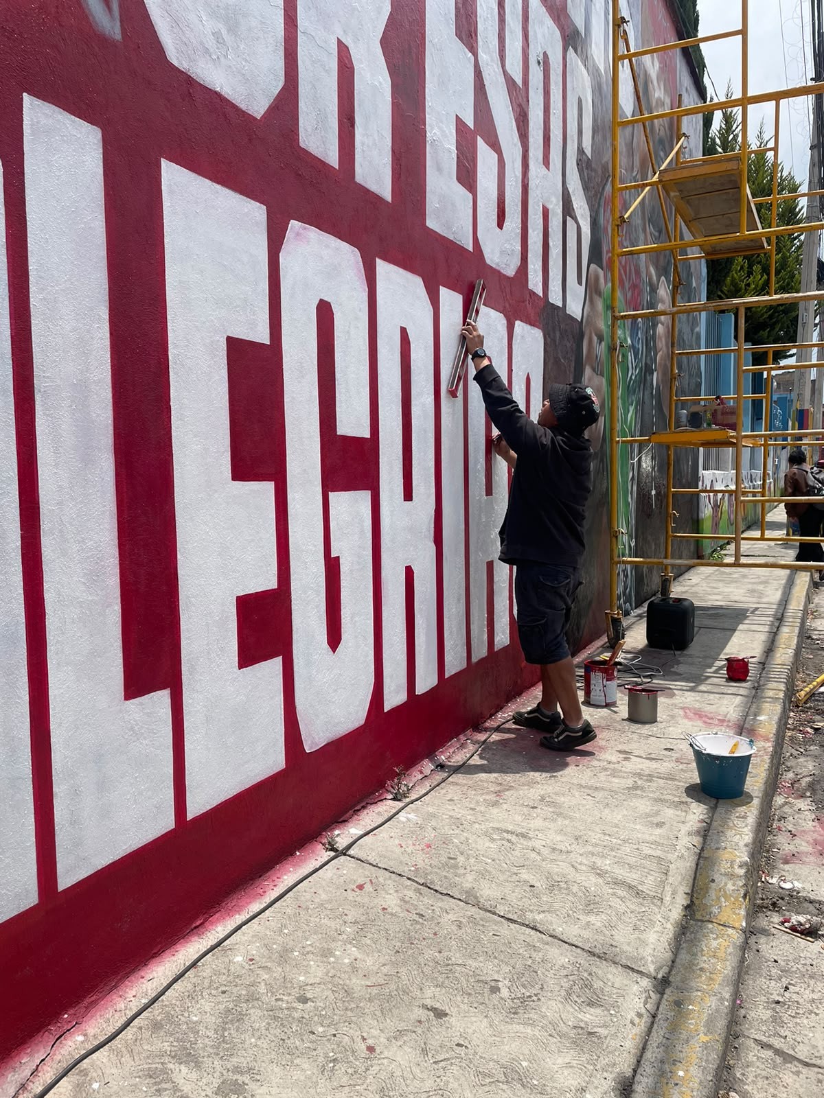 La hechura del mural “Gracias por esas alegrías”