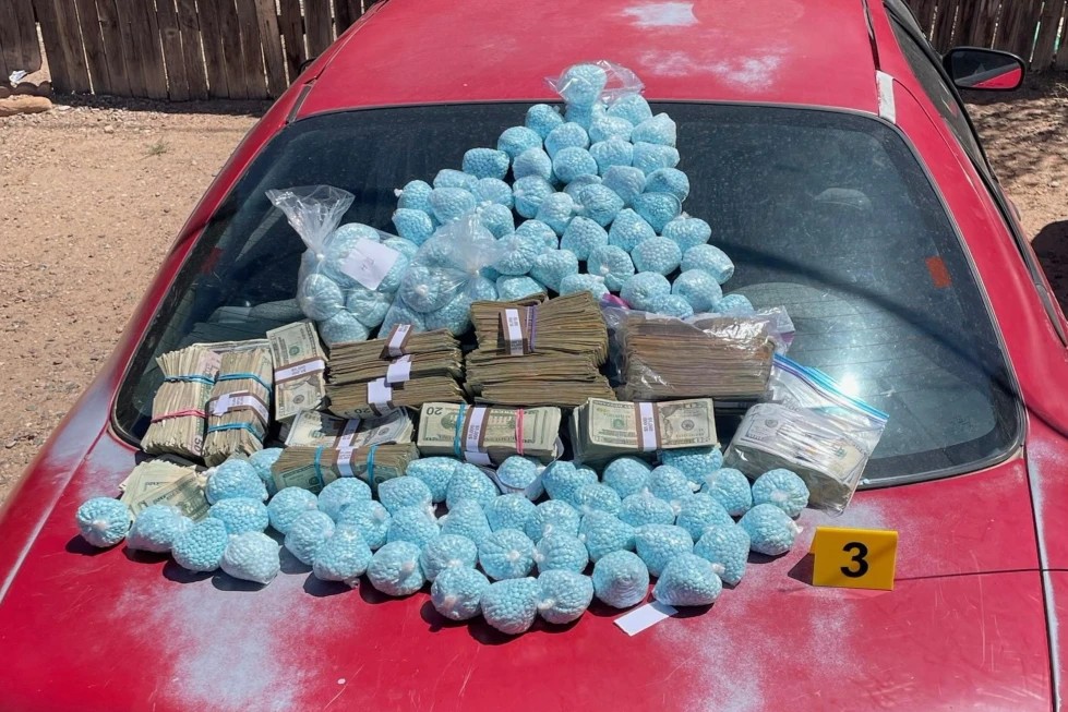 DEA queda bajo presión por fentanilo que no incautó en Nuevo México