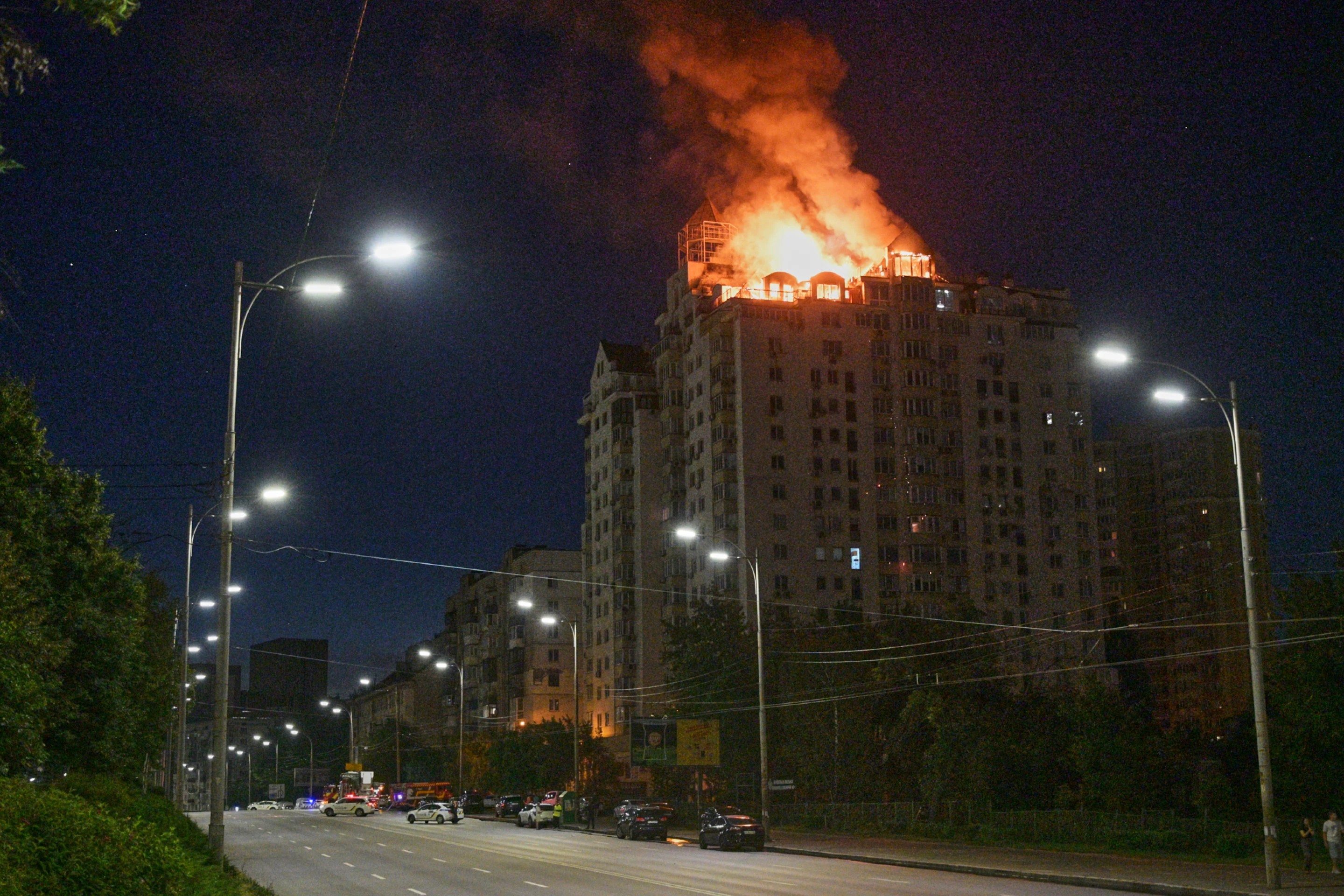 Rusia ataca con misiles y drones a Kiev y deja al menos 13 muertos