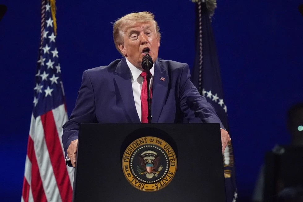 Trump difunde otro montaje racista contra Obama en Truth Social
