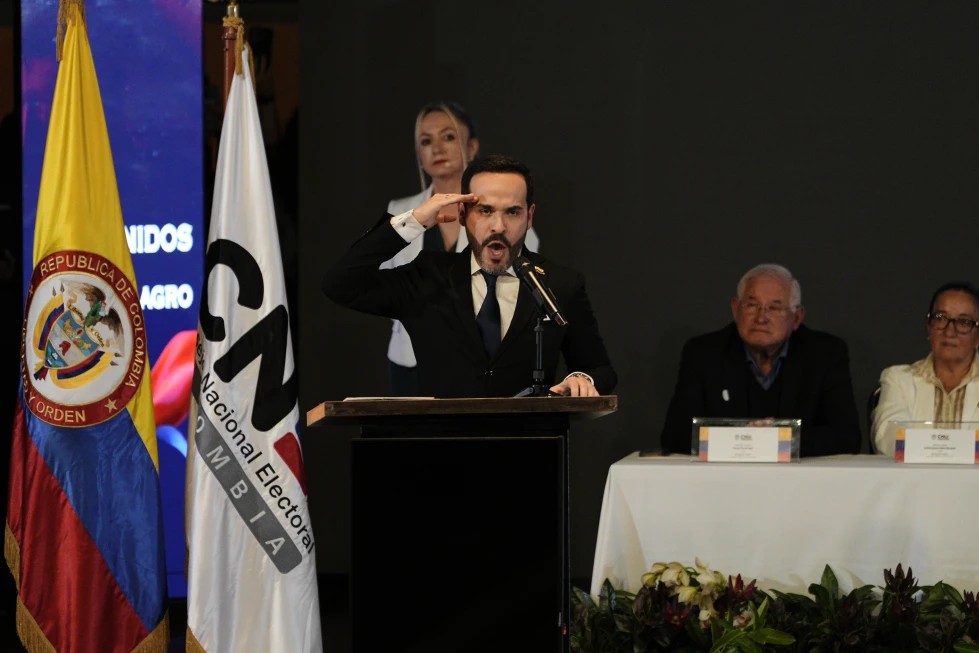 Gustavo Petro desconoce victoria de De la Espriella en Colombia